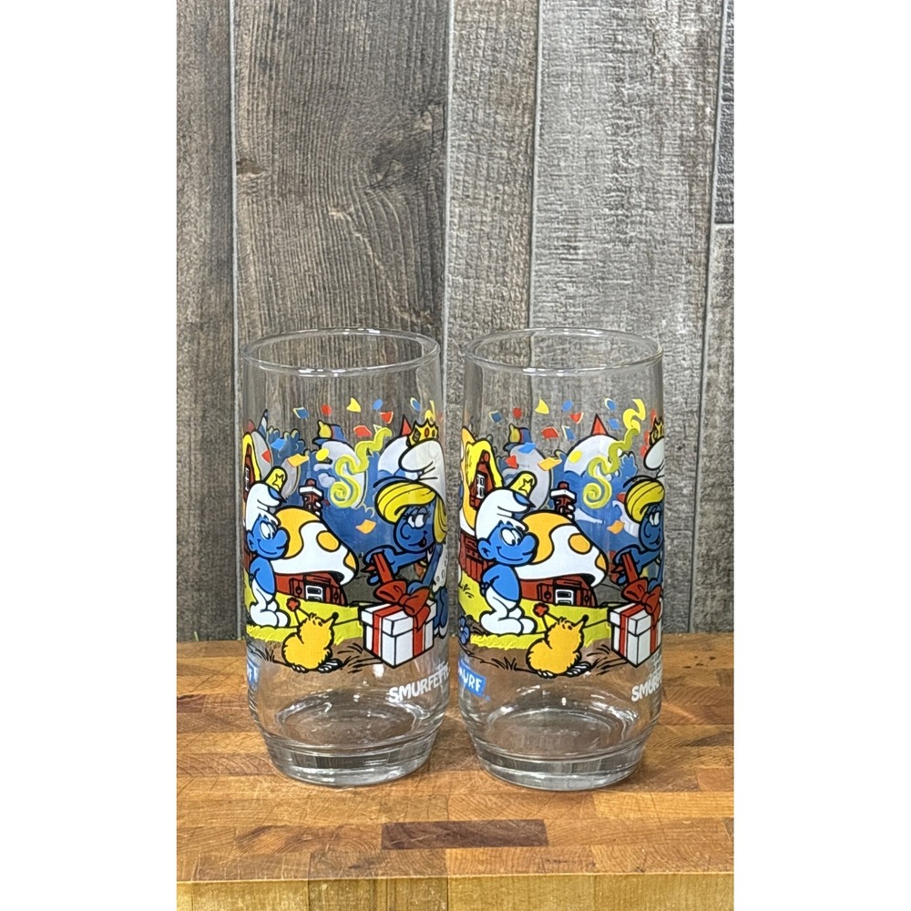 Vintage 1983 Smurfs Glass Tumblers Lot of 2 Cartoon Drinking Glasses